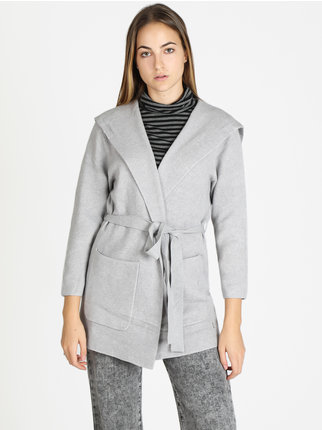 Manteau femme en tricot avec capuche et ceinture