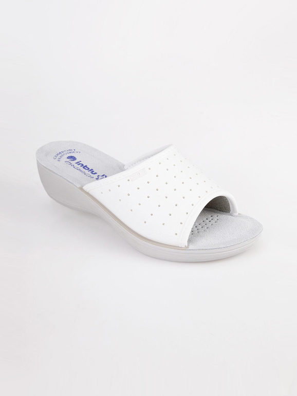Medical slippers with open toe