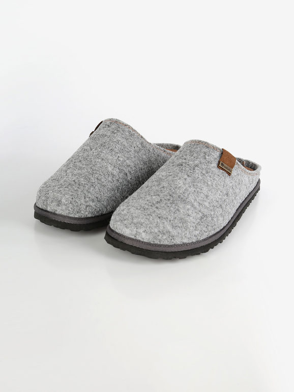 Men's felt slippers