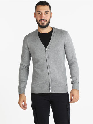 Men's knitted cardigan with buttons