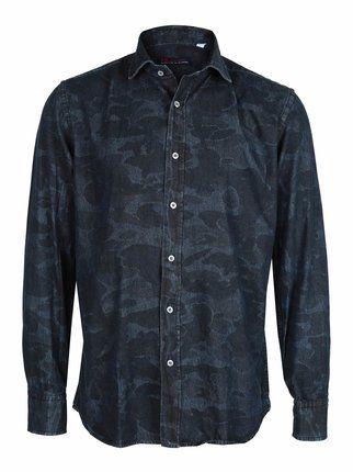 Men's shirt with camouflage pattern