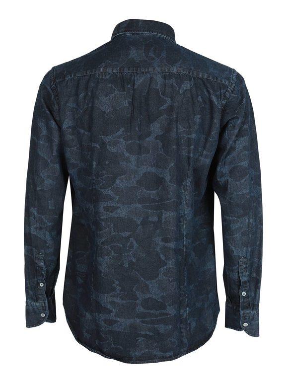 Men's shirt with camouflage pattern