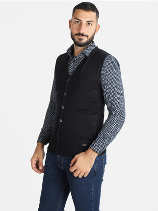 Men's sleeveless vest with buttons