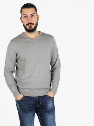 Men's V-neck wool blend pullover