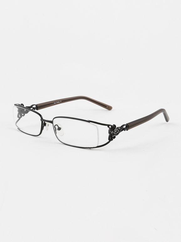 Metallic glasses with clear lenses