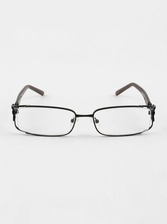 Metallic glasses with clear lenses