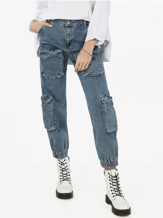 Multi-pocket women's jeans with cuffs