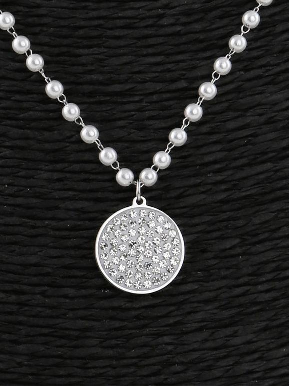 Necklace with small pearls and pendant with rhinestones