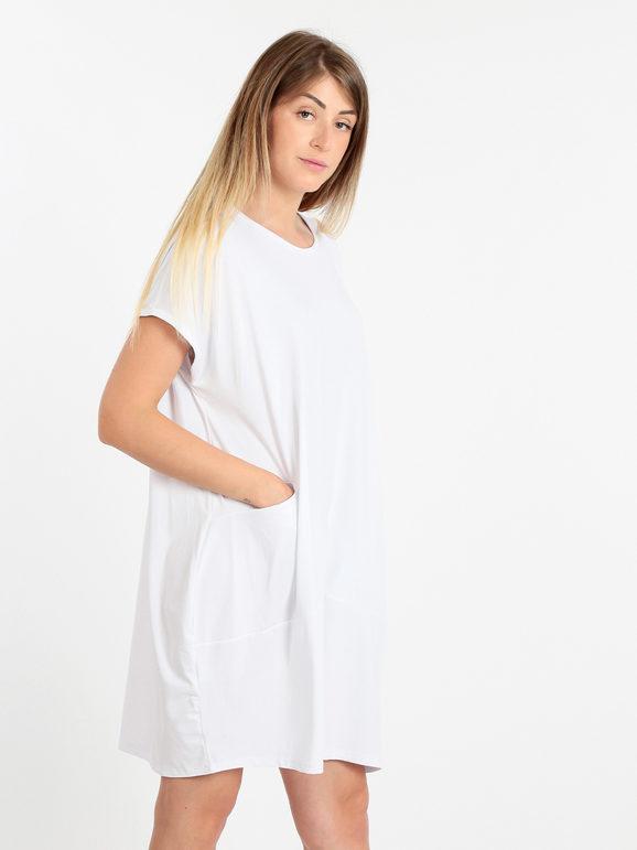 Oversized woman dress with pockets