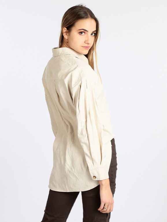 Oversized woman shirt with pocket