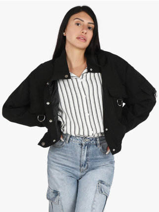 Oversized women's jacket with buttons and pockets