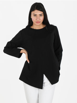 Oversized women's maxi t-shirt with long sleeves