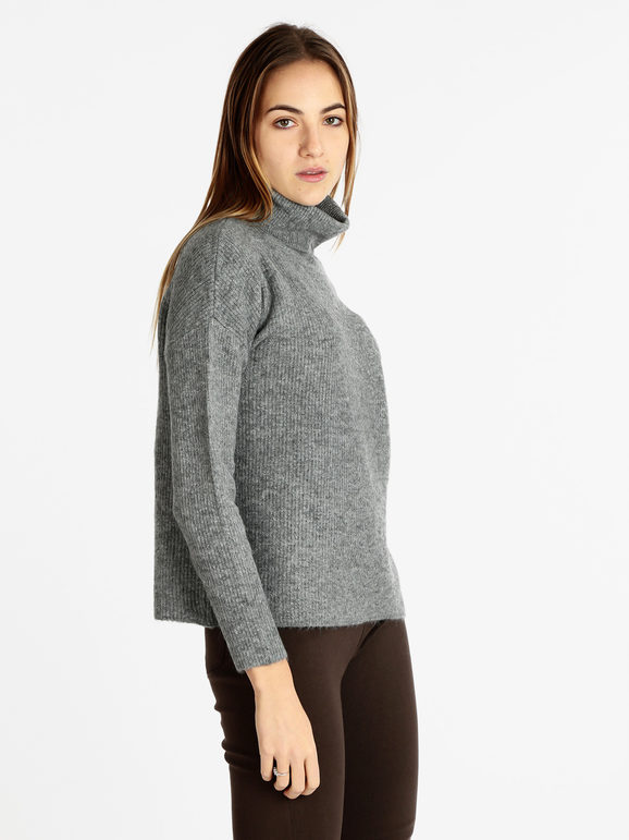 Oversized women's turtleneck sweater