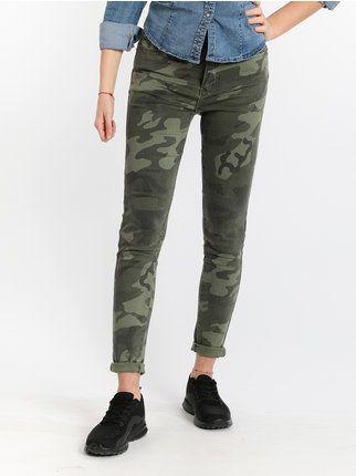 Pantalon avec imprimé camouflage
