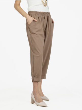 Pantaloni donna modello oversize con tasche