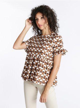 Patterned women's blouse with ruffles