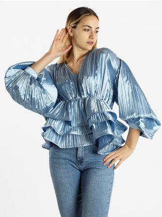 Pleated women's blouse with ruffles at the end