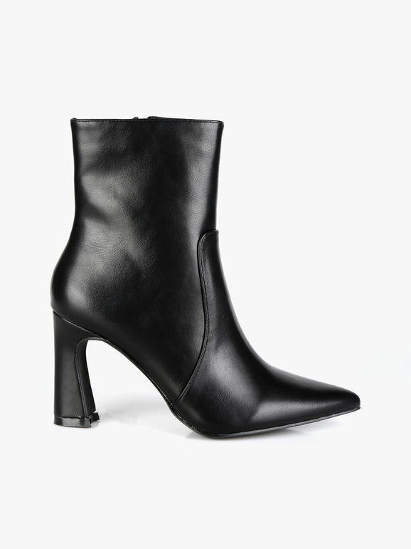 Pointed toe ankle boots for women