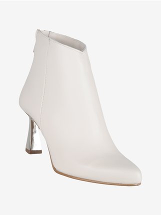 Pointed toe leather ankle boots with heel