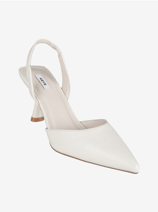 Pointed toe women's pumps open at the back