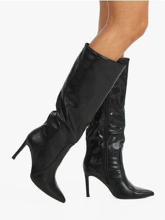 Pointed women's boots with stiletto heel