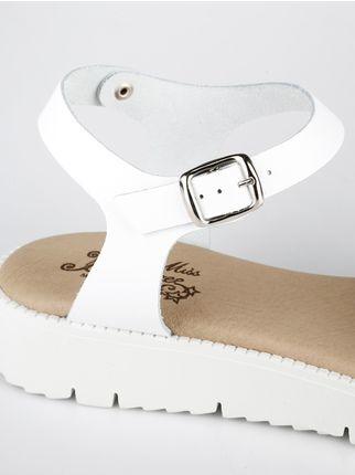 Sandali bassi con dettagli satinati  bianco