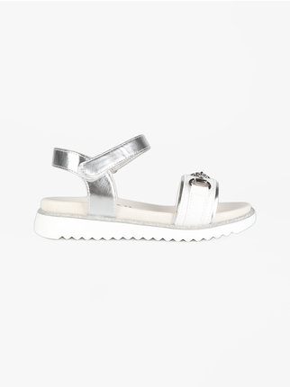 Sandals for girls with buckle