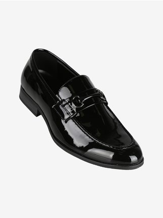Shiny classic shoes for men