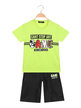 Short 2-piece boy suit with writing