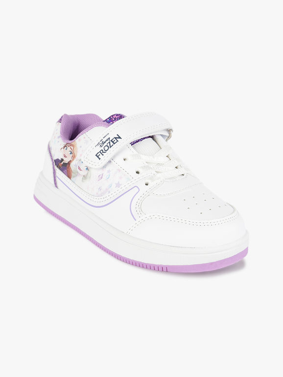 Sneakers for girls with tear