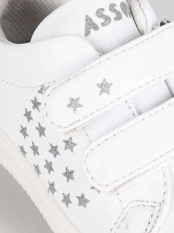 Sneakers für kleine Mädchen mit Sternen