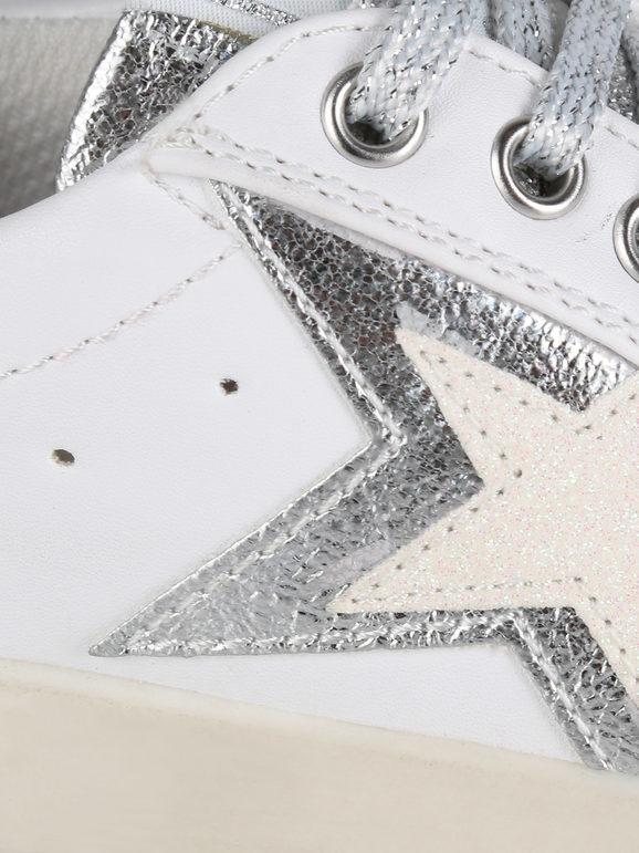 Sneakers with star
