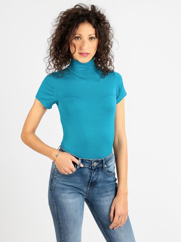Solid color women's turtleneck T-shirt