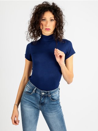 Solid color women's turtleneck T-shirt