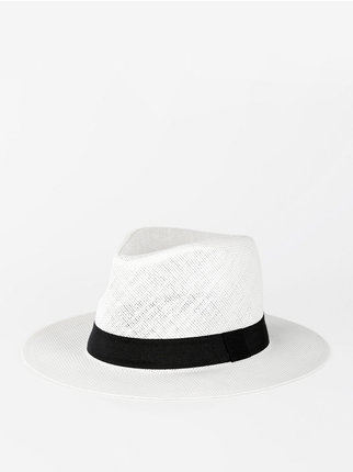 Sombrero panamá de papel con cinta