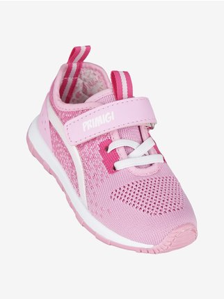 Sports sneaker for girls with tears