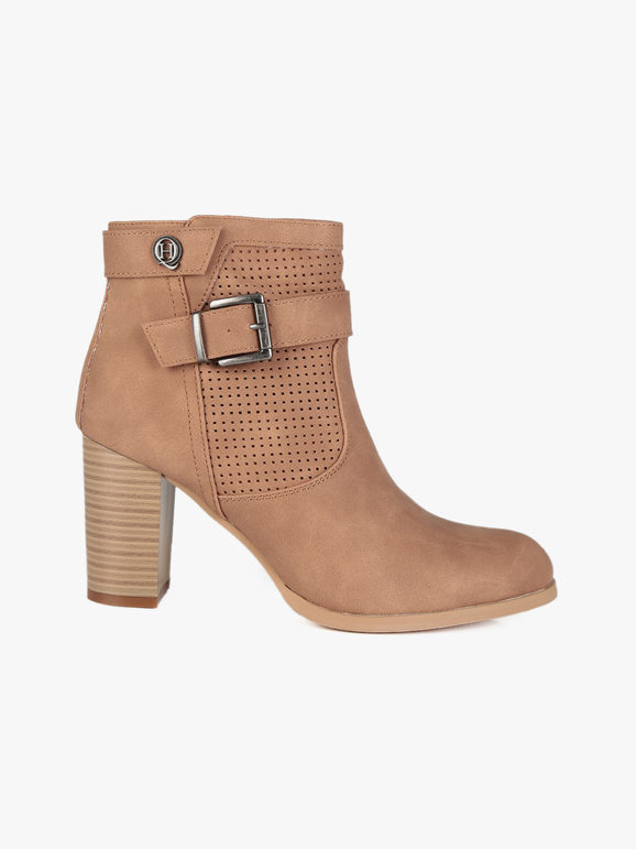 Summer ankle boots with buckle and heel