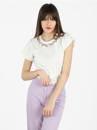 T-shirt donna girocollo con pietre colorate