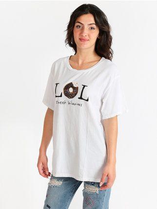 T-shirt with lettering and drawing