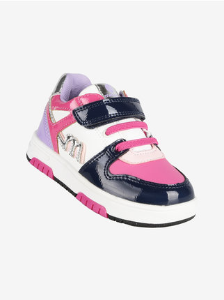 Two-tone girls' sneakers with tear