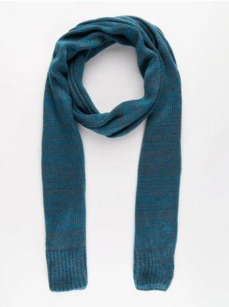 Two-tone knitted scarf