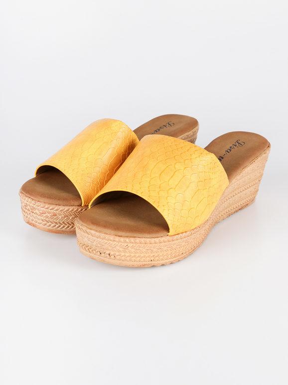 Wedge slippers