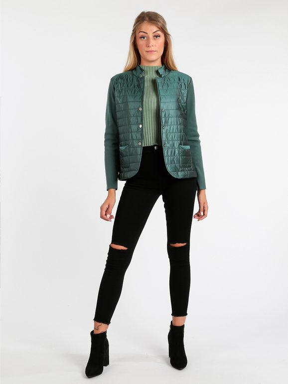 Woman jacket with sleeves and knitted back part