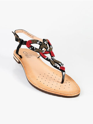 Woman thong sandals with beads