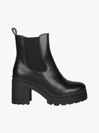 Women's ankle boots with heels and plateau