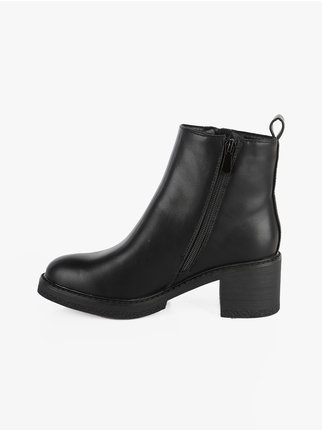 Women's ankle boots with wide heels