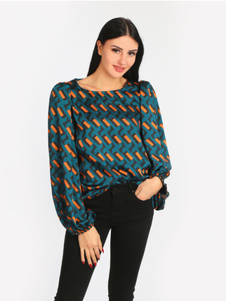 Women's blouse with padded shoulders and wide sleeves