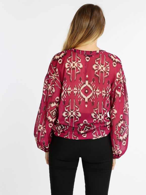 Women's blouse with wide sleeves