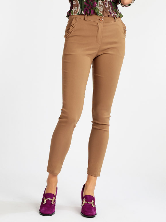 Women's casual trousers with gathered pockets