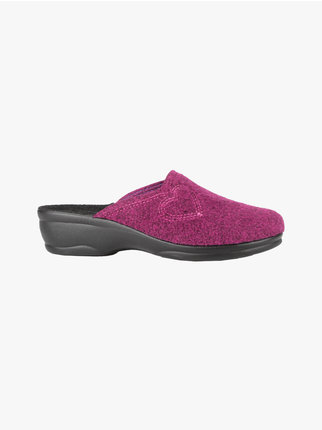 Women's felt slippers